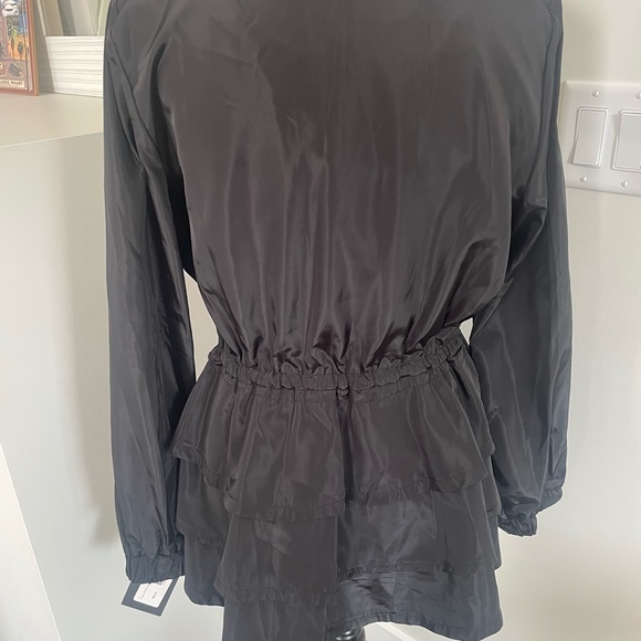 Women’s Jacket - Picture 9 of 13